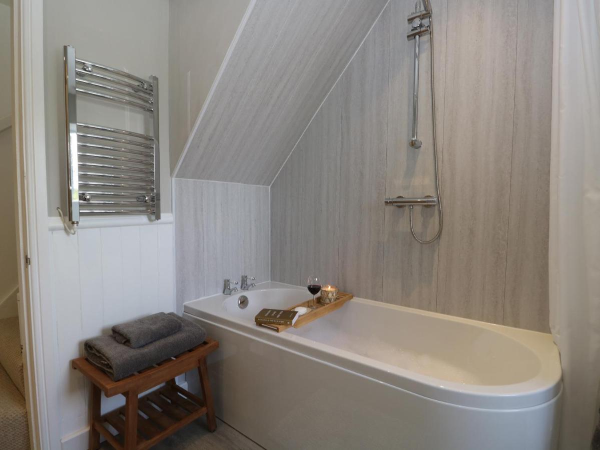 Sandacre Cottage อัลเวอร์สตัน ภายนอก รูปภาพ