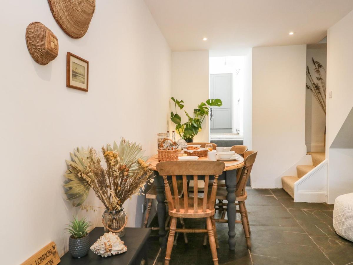 Sandacre Cottage อัลเวอร์สตัน ภายนอก รูปภาพ